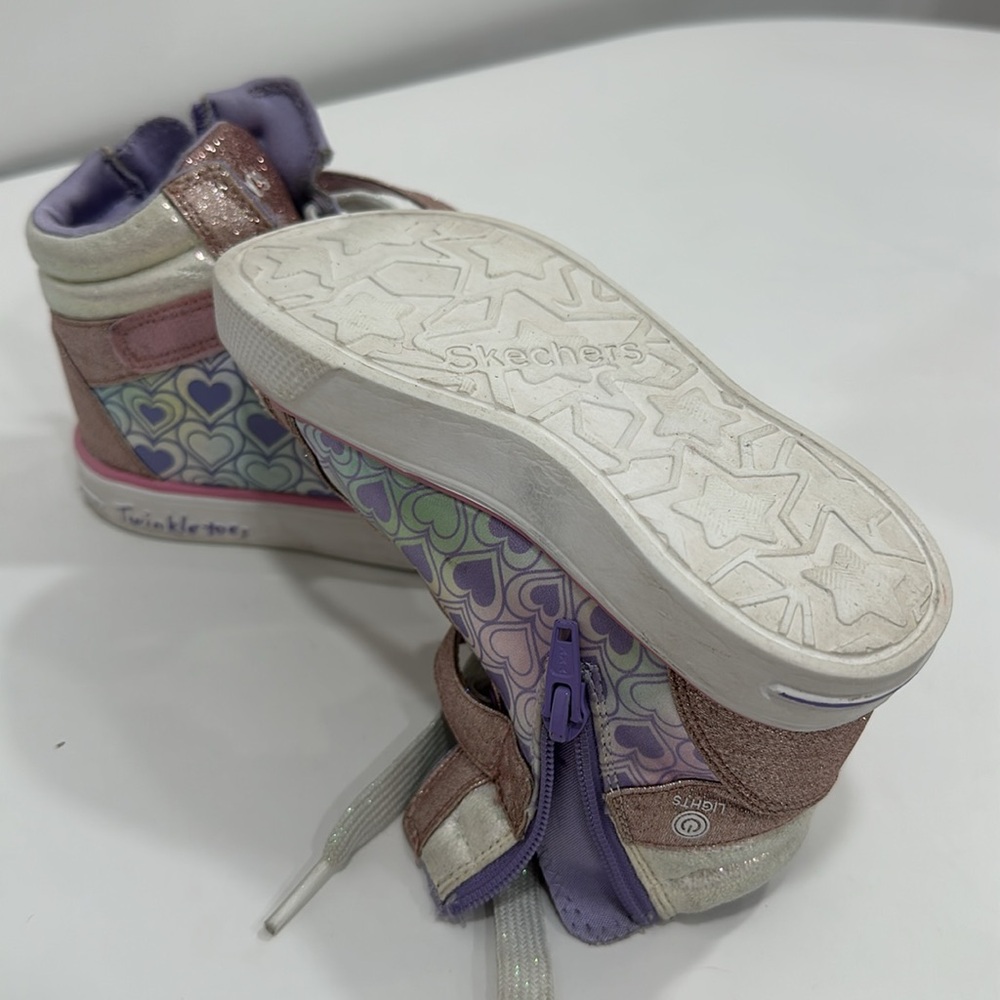 Skechers Girls Twinkle Toes size 10,5. Wearing twice like new. - Picture 4 of 7